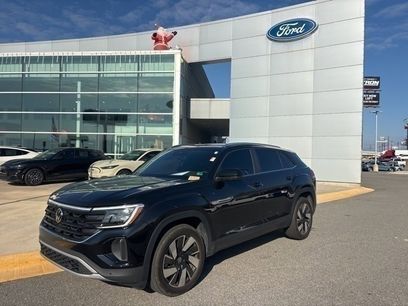 Used 2024 Volkswagen Atlas Cross Sport SE w/ Panoramic Sunroof Package