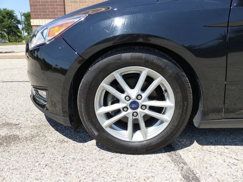 Used 2016 Ford Focus SE w/ SE Cold Weather Package FWD image 15