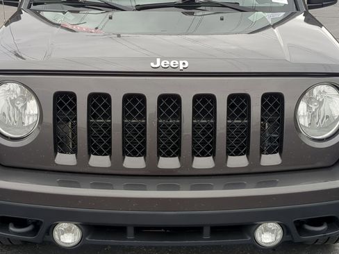 Used 2014 Jeep Patriot Latitude w/ All Weather Capability Group image 9