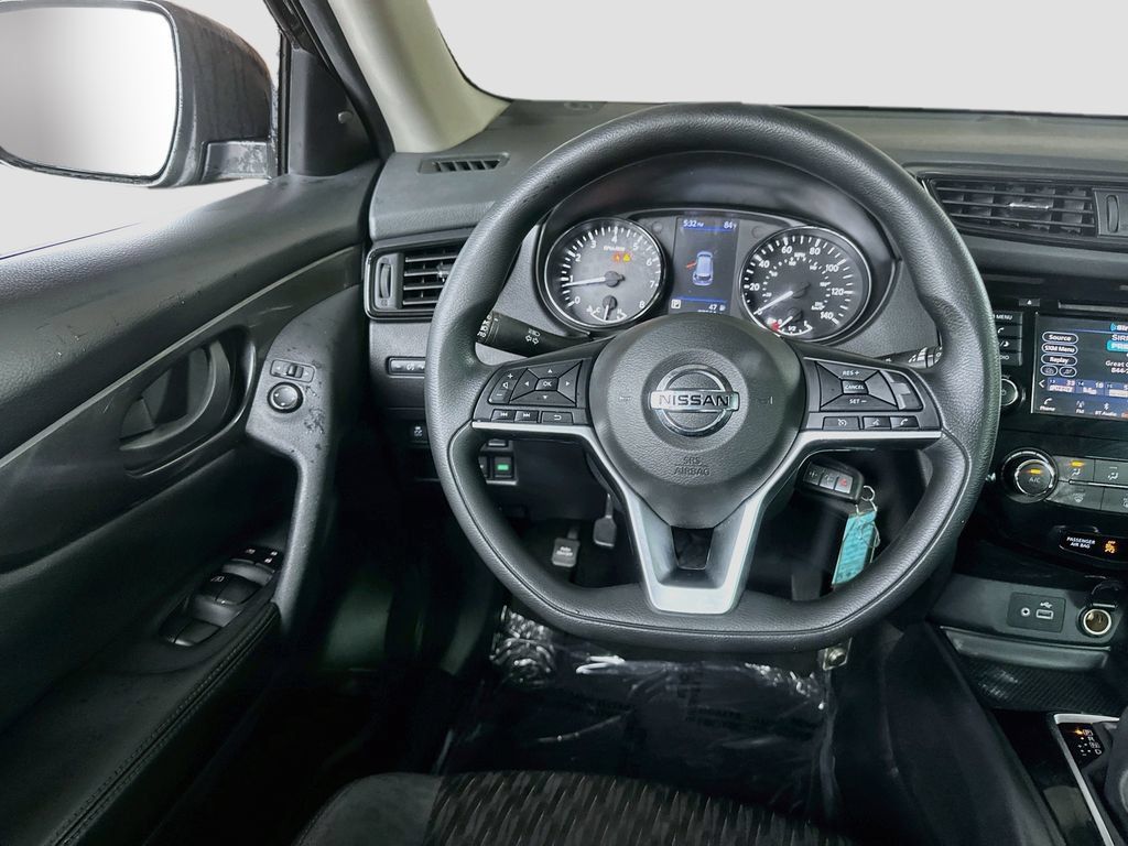 Used 2020 Nissan Rogue S FWD image 19