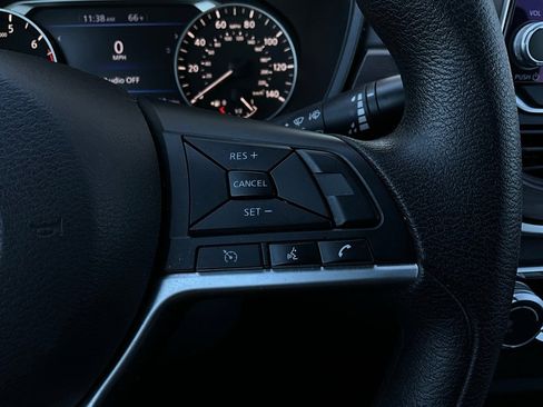 Used 2025 Nissan Altima 2.5 SV image 32