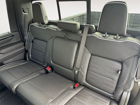New 2026 GMC Sierra 2500 AT4X w/ AT4X AEV Edition image 13