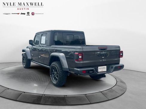 Used 2024 Jeep Gladiator Sport AWD/4WD image 14
