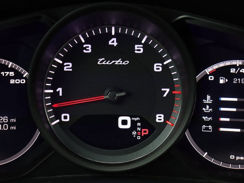 Used 2020 Porsche Cayenne Turbo image 20