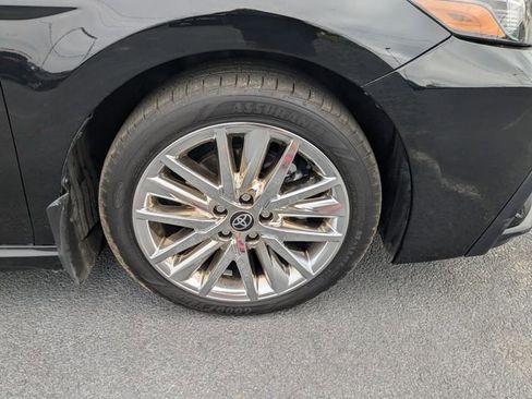 Used 2023 Toyota Camry SE FWD image 11