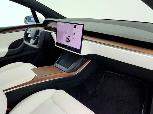Used 2022 Tesla Model X AWD/4WD image 30