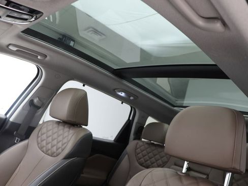 Used 2023 Hyundai Santa Fe Limited image 17