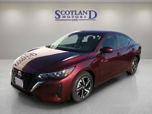 Used 2024 Nissan Sentra SV image 2