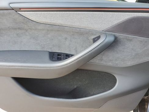 Used 2026 Tesla Model Y 2WD image 15