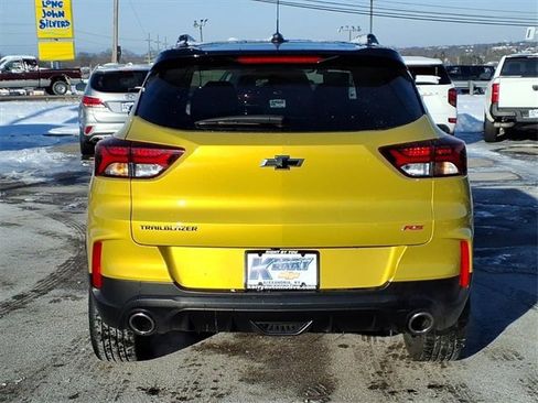 Used 2023 Chevrolet TrailBlazer RS w/ Sun and Liftgate Package image 5
