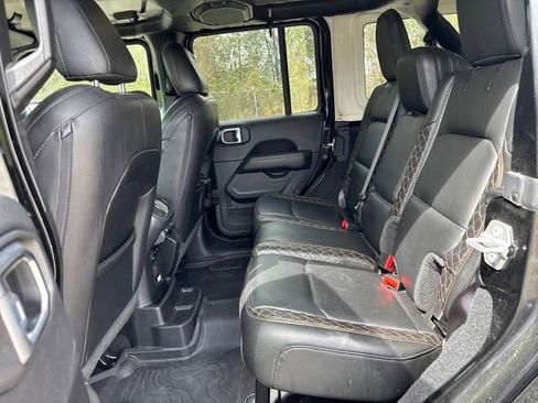 Used 2022 Jeep Wrangler Unlimited Sahara image 5