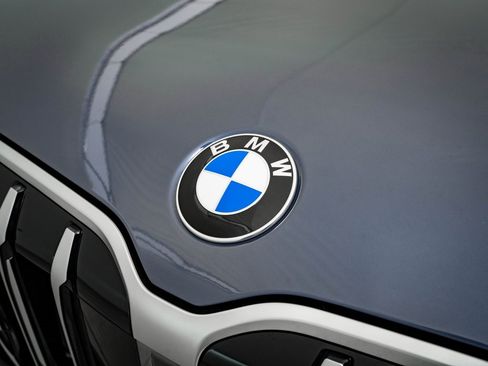 New 2026 BMW X1 xDrive28i w/ Convenience Package image 3