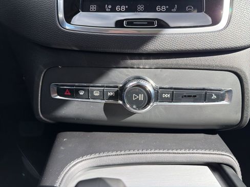 Used 2024 Volvo XC90 B5 Core w/ Protection Package Premier image 47