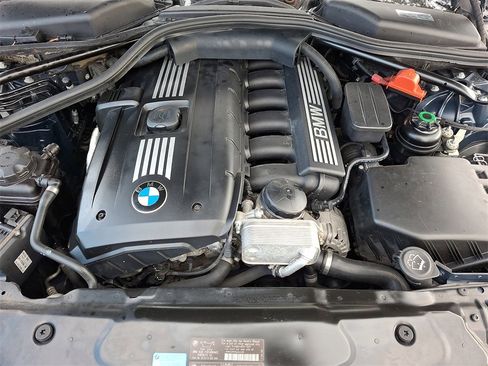 Used 2010 BMW 528i xDrive Sedan image 27