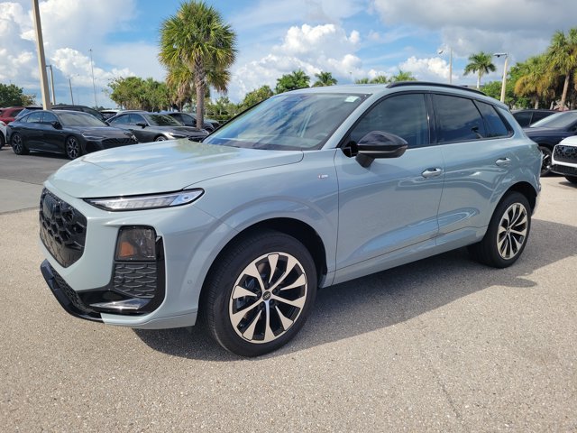 New 2026 Audi Q3 quattro 2.0T AWD/4WD image 3