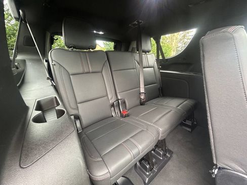 Used 2025 Chevrolet Suburban RST w/ Comfort Package AWD/4WD image 35
