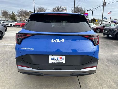 New 2026 Kia Sportage EX w/ EX Panorama Roof Package FWD image 8