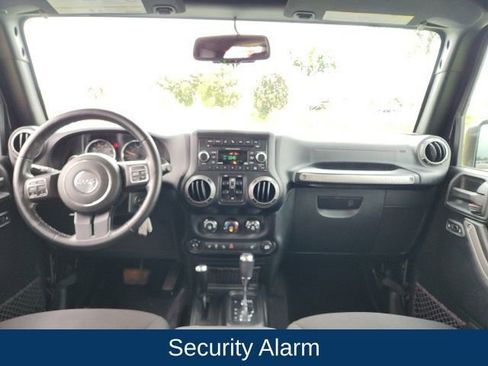 Used 2018 Jeep Wrangler Unlimited Sport S image 21