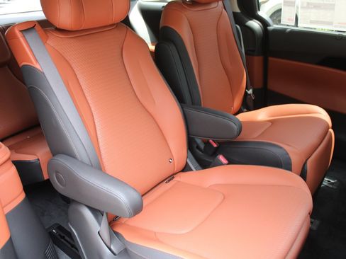 New 2026 Kia Carnival SX Prestige FWD image 19