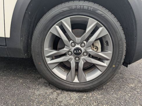 Used 2021 Kia Seltos S AWD/4WD image 9