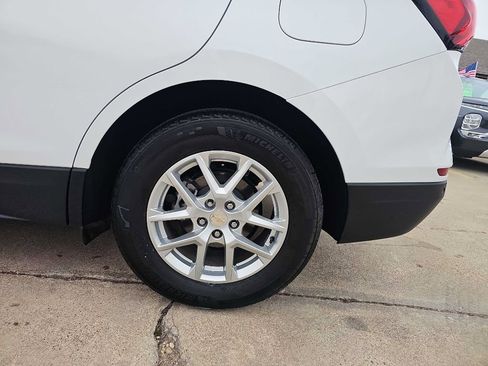 Used 2023 Chevrolet Equinox LT image 11