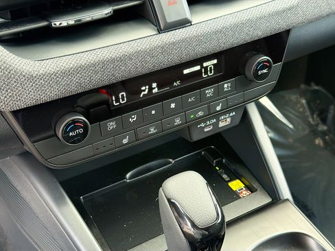 New 2026 Subaru Outback Limited AWD/4WD image 34