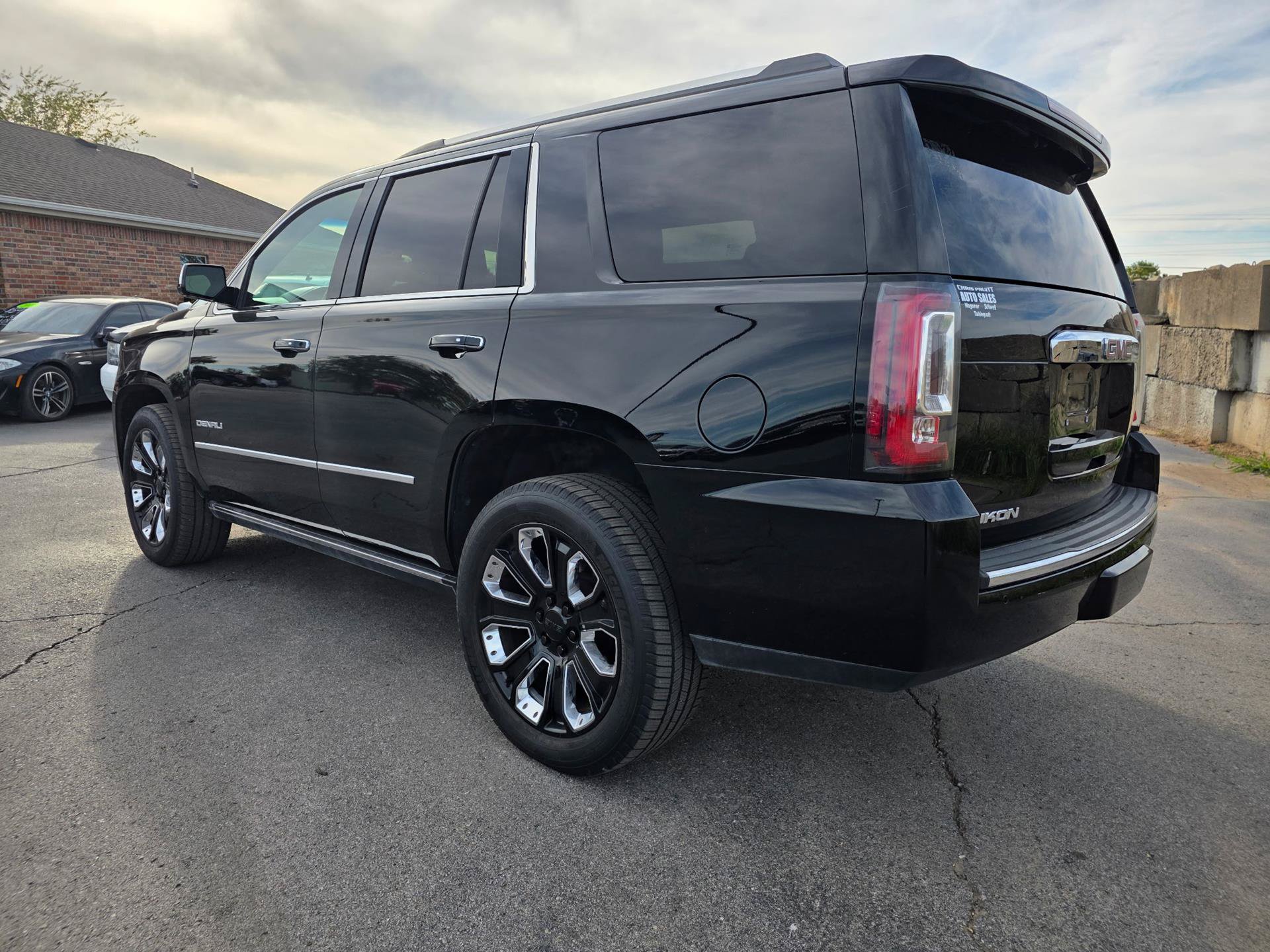Used 2019 GMC Yukon Denali w/ Denali Ultimate Package AWD/4WD image 3