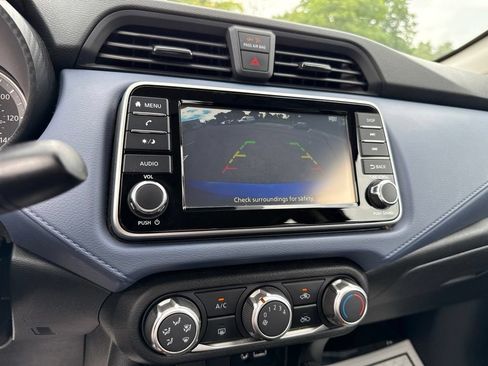 Used 2023 Nissan Versa SV FWD image 33
