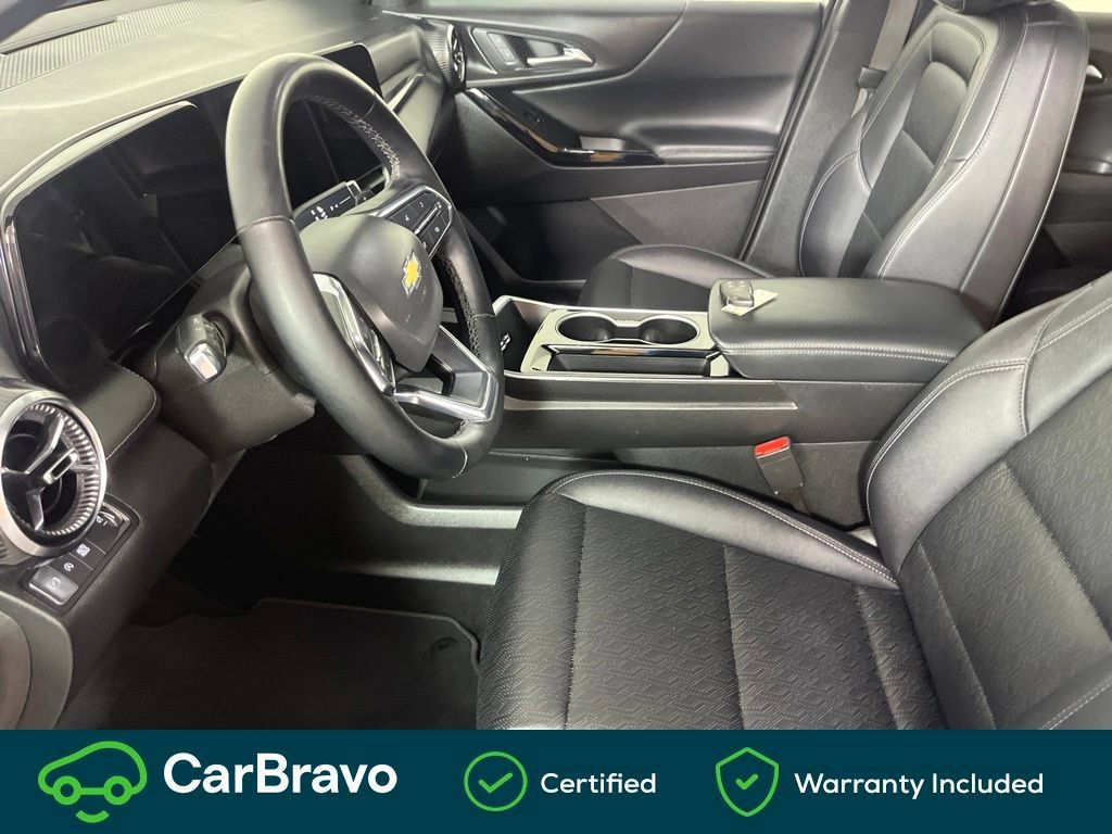 Used 2025 Chevrolet Equinox LT w/ Convenience Package II FWD image 17
