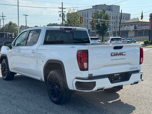 Used 2025 GMC Sierra 1500 Elevation w/ Preferred Package AWD/4WD image 3