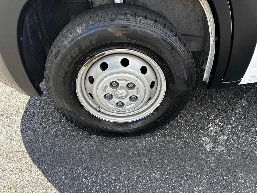 Used 2022 RAM ProMaster 2500 FWD image 2