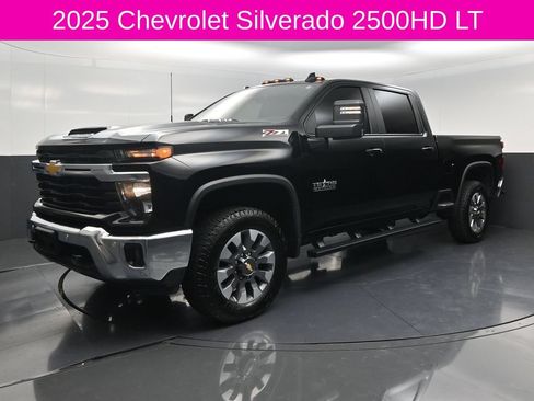 Used 2025 Chevrolet Silverado 2500 LT w/ Texas Edition AWD/4WD image 2