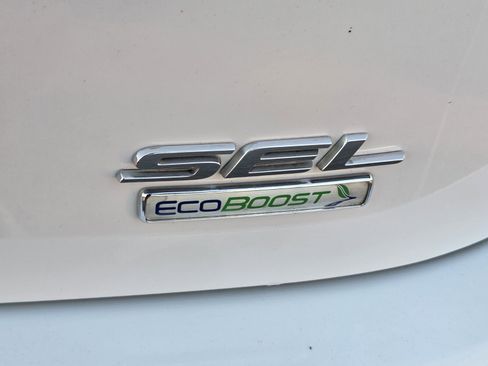 Used 2017 Ford Edge SEL w/ Equipment Group 201A image 32