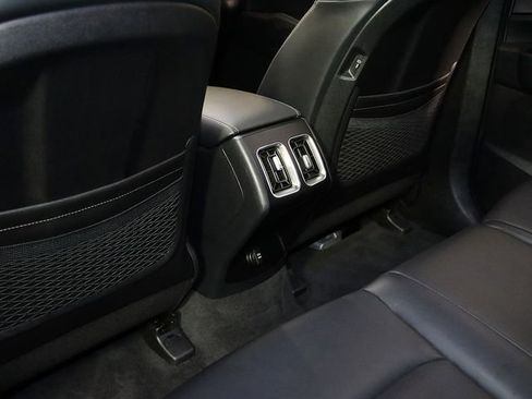 Used 2024 Kia Sorento S w/ Panoramic Sunroof Package AWD/4WD image 16