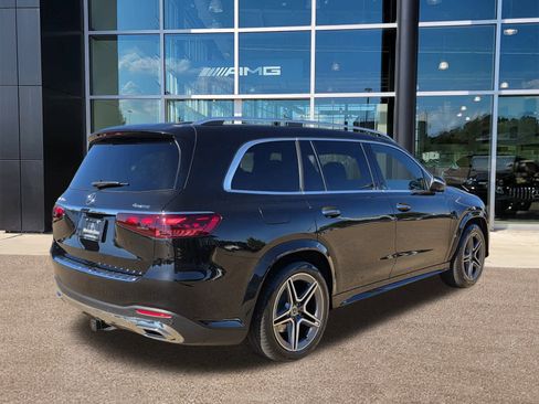 Used 2024 Mercedes-Benz GLS 450 4MATIC image 6