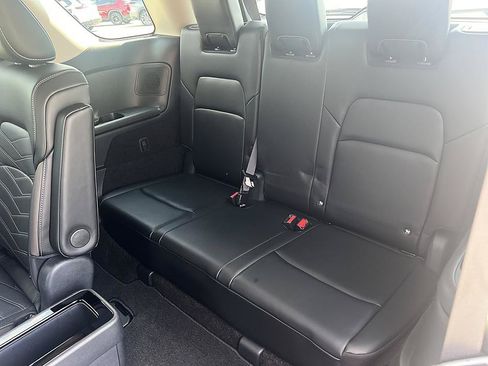 Certified 2024 Nissan Pathfinder Platinum AWD/4WD image 15