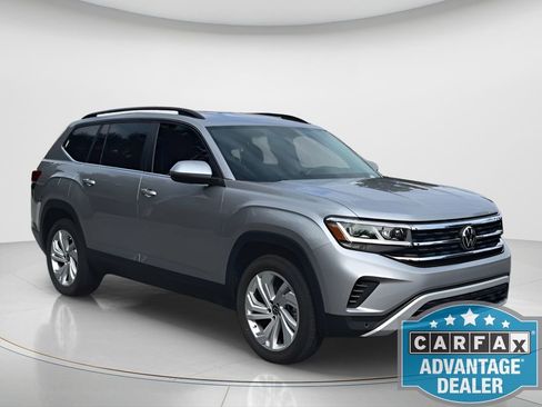 Certified 2023 Volkswagen Atlas SE image 2