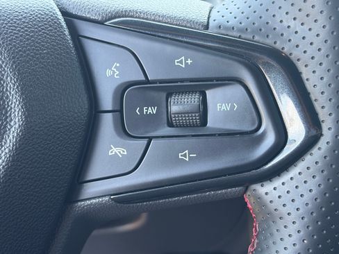 Used 2024 Chevrolet Trax RS w/ Driver Confidence Package FWD image 20