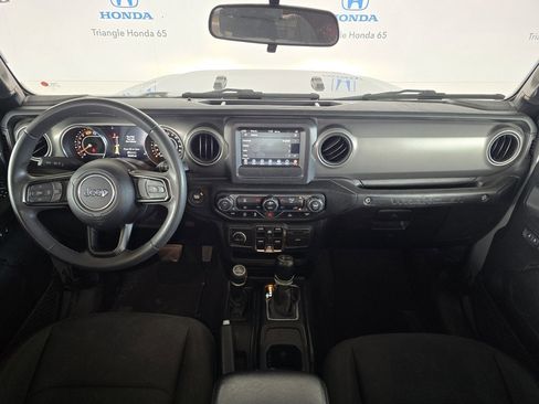 Used 2023 Jeep Wrangler Sport S image 7