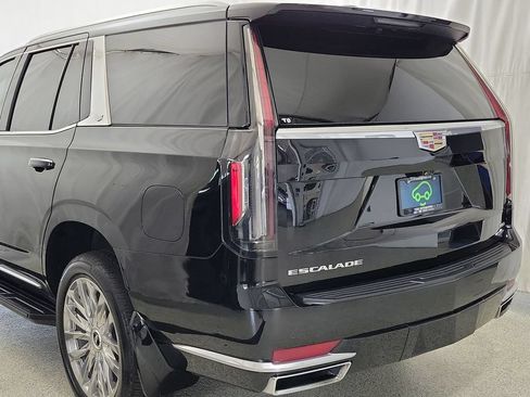Certified 2023 Cadillac Escalade Premium Luxury AWD/4WD image 7