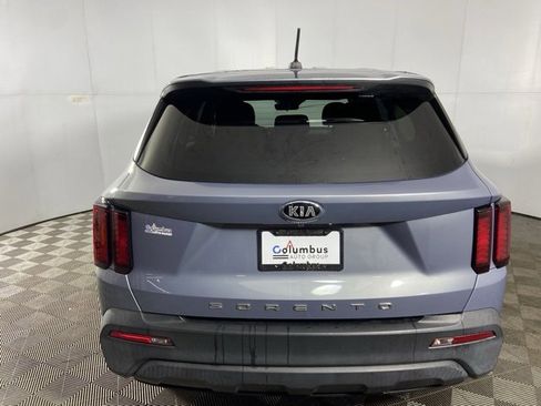 Used 2021 Kia Sorento LX image 8