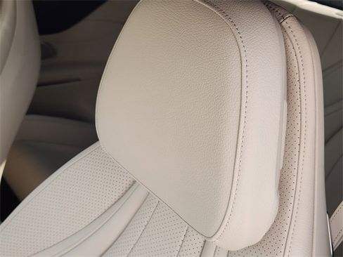 Used 2024 Mercedes-Benz CLE 300 4MATIC Coupe image 17