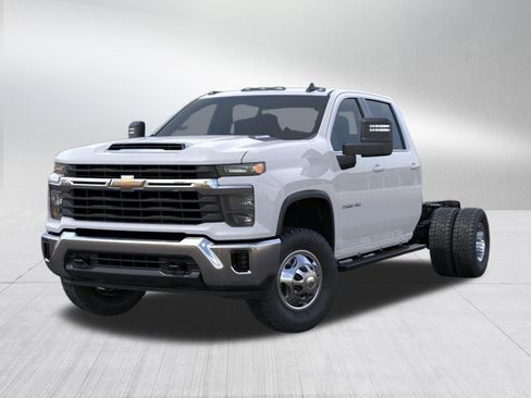 New 2026 Chevrolet Silverado 3500 LT w/ Convenience Package AWD/4WD image 7