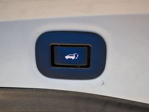 Used 2020 Nissan Rogue SL AWD/4WD image 16