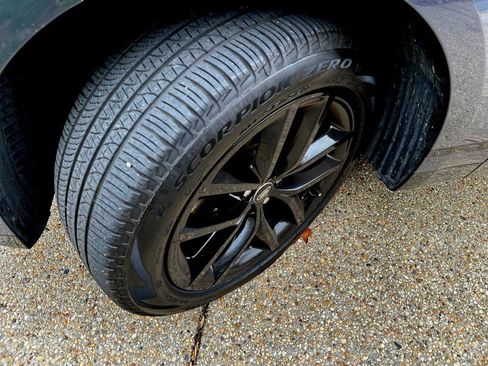 Used 2024 Land Rover Range Rover Velar Dynamic SE image 42