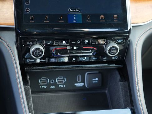 Used 2022 Jeep Grand Cherokee L Summit AWD/4WD image 24