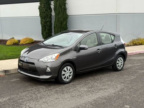 Used 2014 Toyota Prius C One image 1