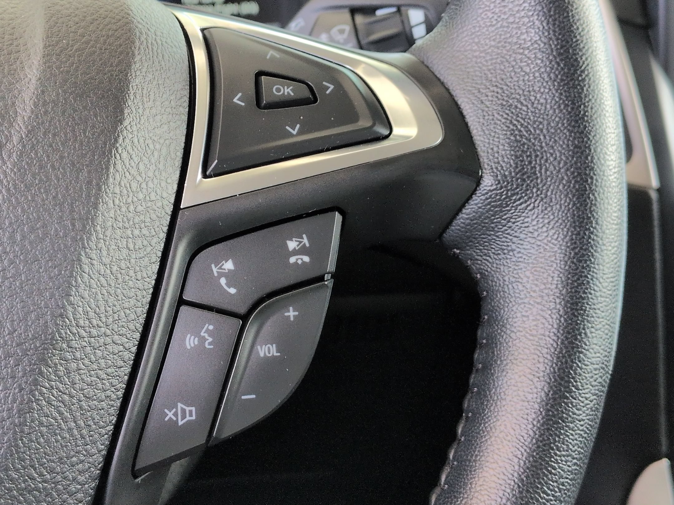Used 2022 Ford Edge SEL w/ Convenience Package AWD/4WD image 19
