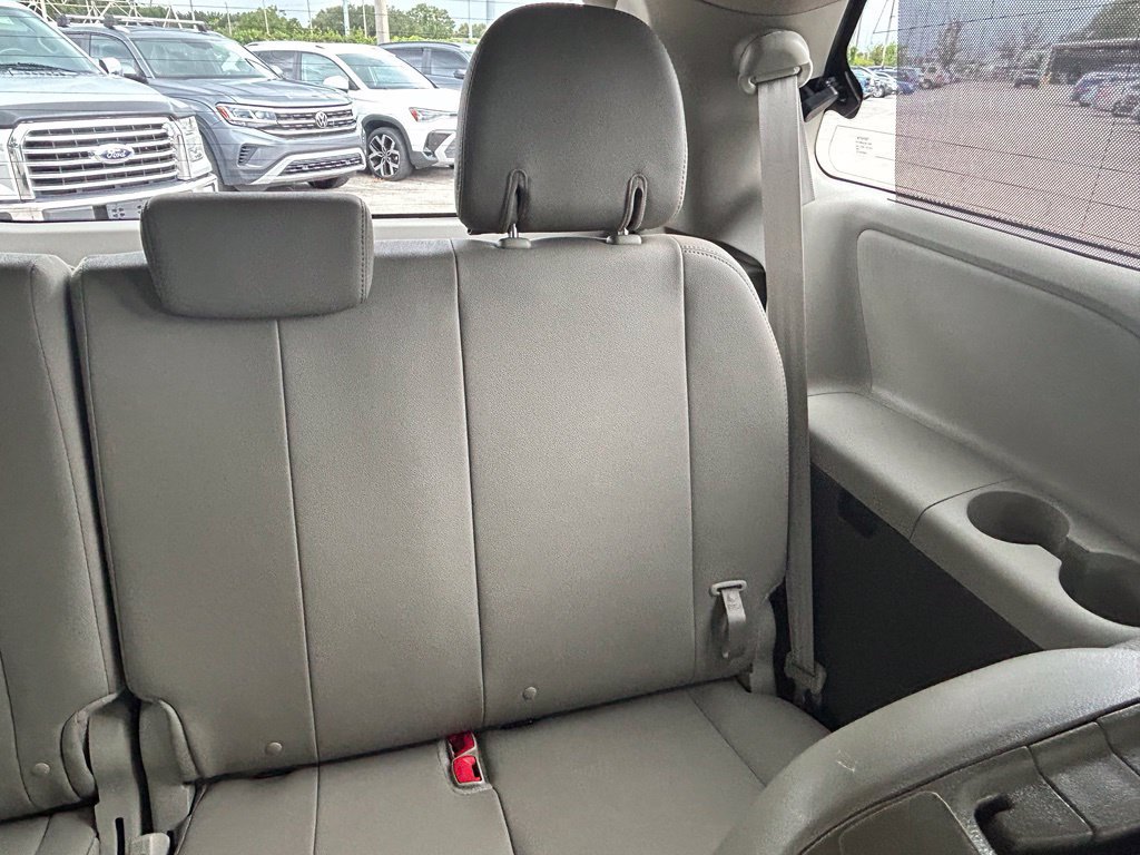 Used 2016 Toyota Sienna XLE FWD image 17