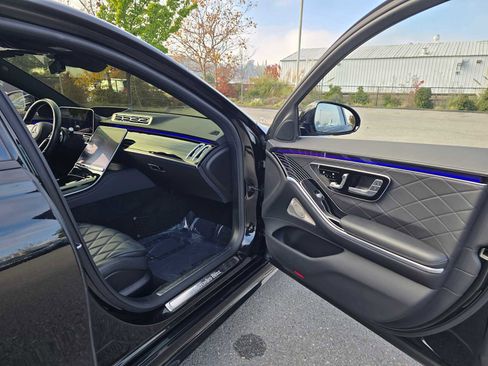 Used 2022 Mercedes-Benz S 580 4MATIC Sedan image 12